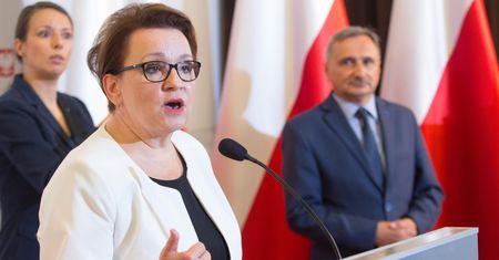 Kolejna odsłona reformy edukacji. Minister Zalewska odpowiada money.pl