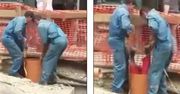 Najgorsza praca świata: przepychacz rur zrobiony z... człowieka (WIDEO)
