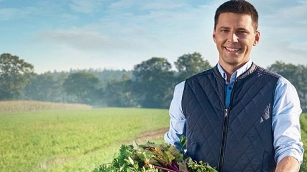 Sieć supermarketów wstrzymała reklamy z dostawcą warzyw.