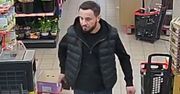 Ale wstyd. Cała Polska zobaczy jego twarz. Ujęcia z Biedronki