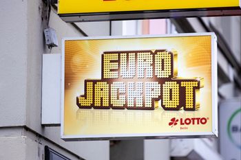Nie rozbili kumulacji, a wygrali miliony. Oto wyniki Eurojackpot