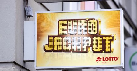 Nie rozbili kumulacji, a wygrali miliony. Oto wyniki Eurojackpot