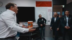 Prezydent wszedł do szatni. Urban od razu zadał mu pytanie