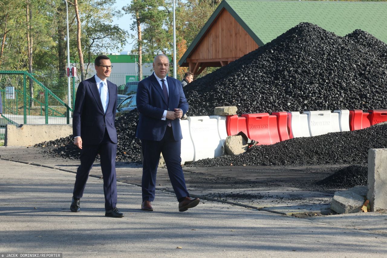 Rząd ogłasza interwencję. "Węgiel nie drożej niż po 2 tys. zł"