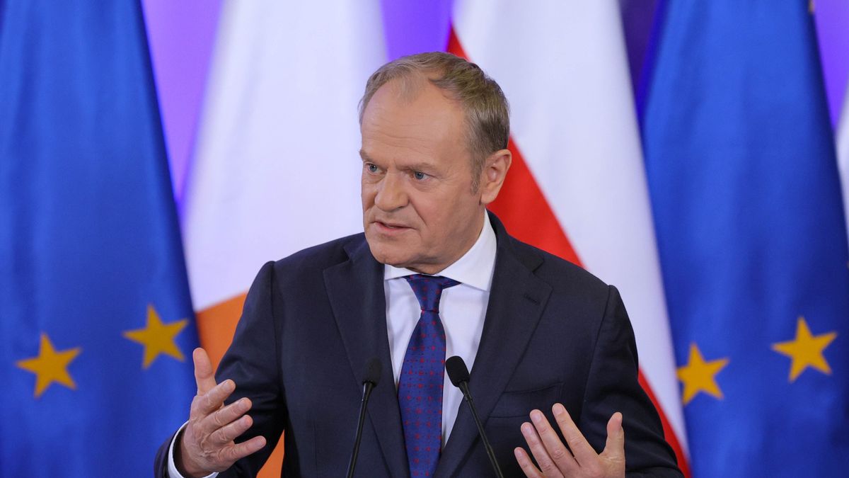 Donald Tusk wini rząd PiS za nieodebranie zamówionych szczepione