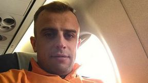 Kamil Grosicki bawi się z córką. Żona wyjechała na Fashion Week