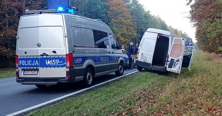Policyjny pościg i rozbity radiowóz