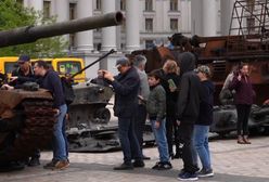 Zniszczone rosyjskie czołgi w centrum Kijowa. ''Musimy bronić naszej ojczyzny''