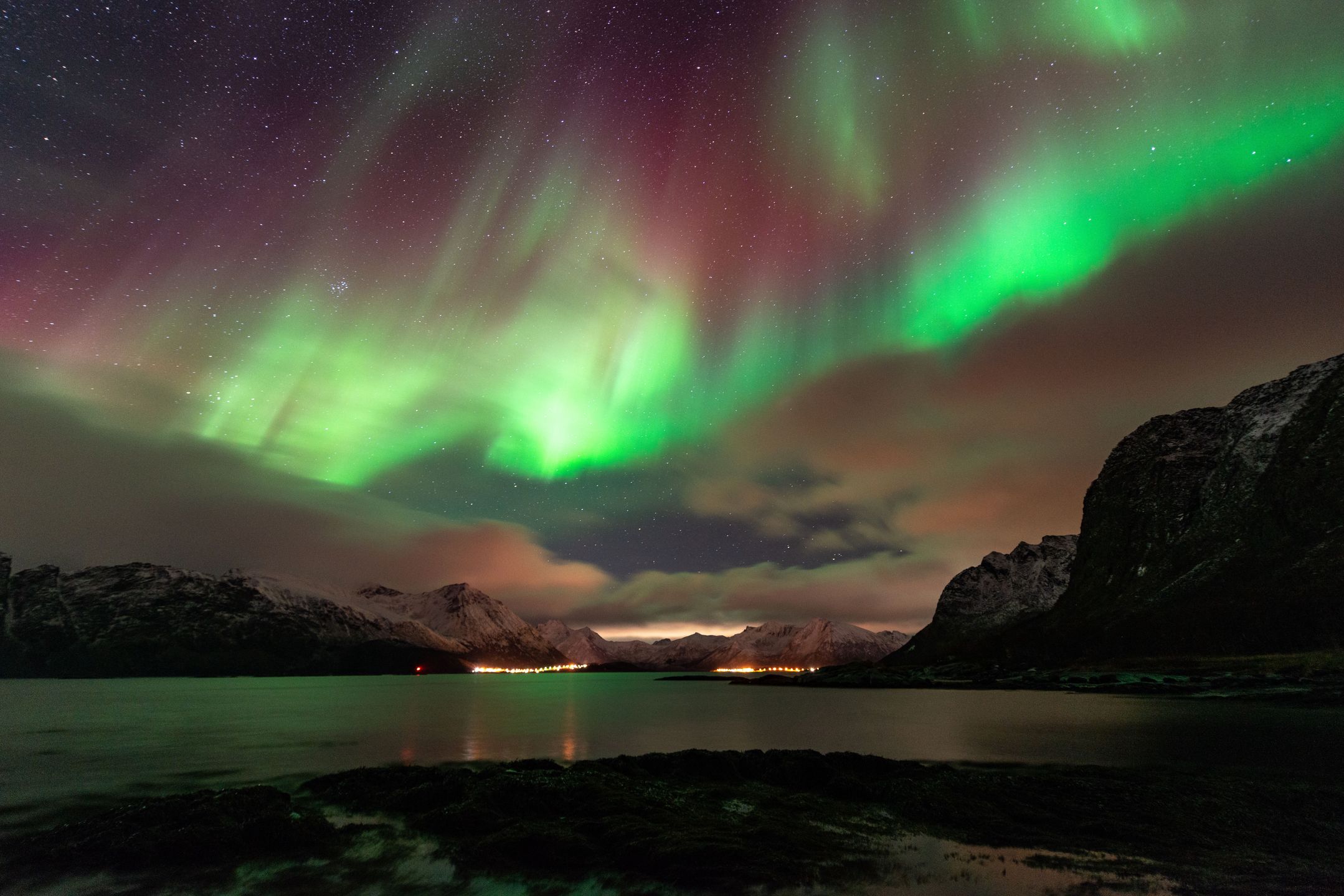 Lofoty to idealne miejsce, aby obserwować zorzę polarną.