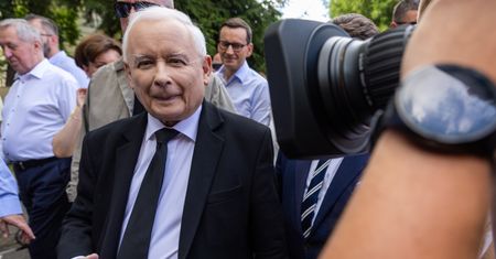 Seniorzy - grupa dająca władzę. PiS zwietrzył szansę i wyciąga asa
