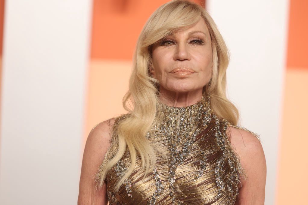 Donatella Versace odchodzi z modowego giganta. To koniec pewnej epoki