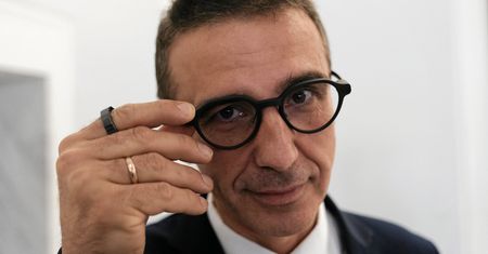 Inteligentne okulary posła Sachajko. "Powinien je wyrzucić"