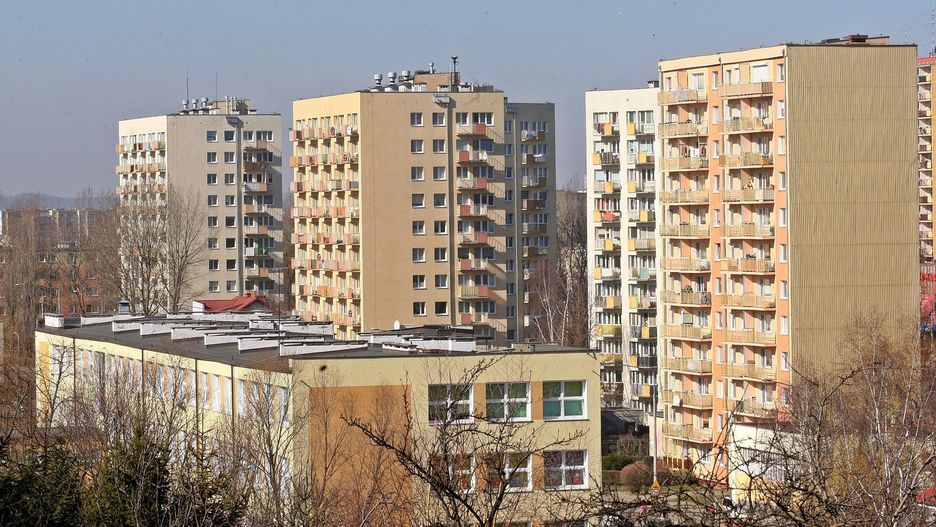 Rynek wtórny w listopadzie 2025: ogólny spadek sprzedaży, ale metropolie trzymają się mocno.