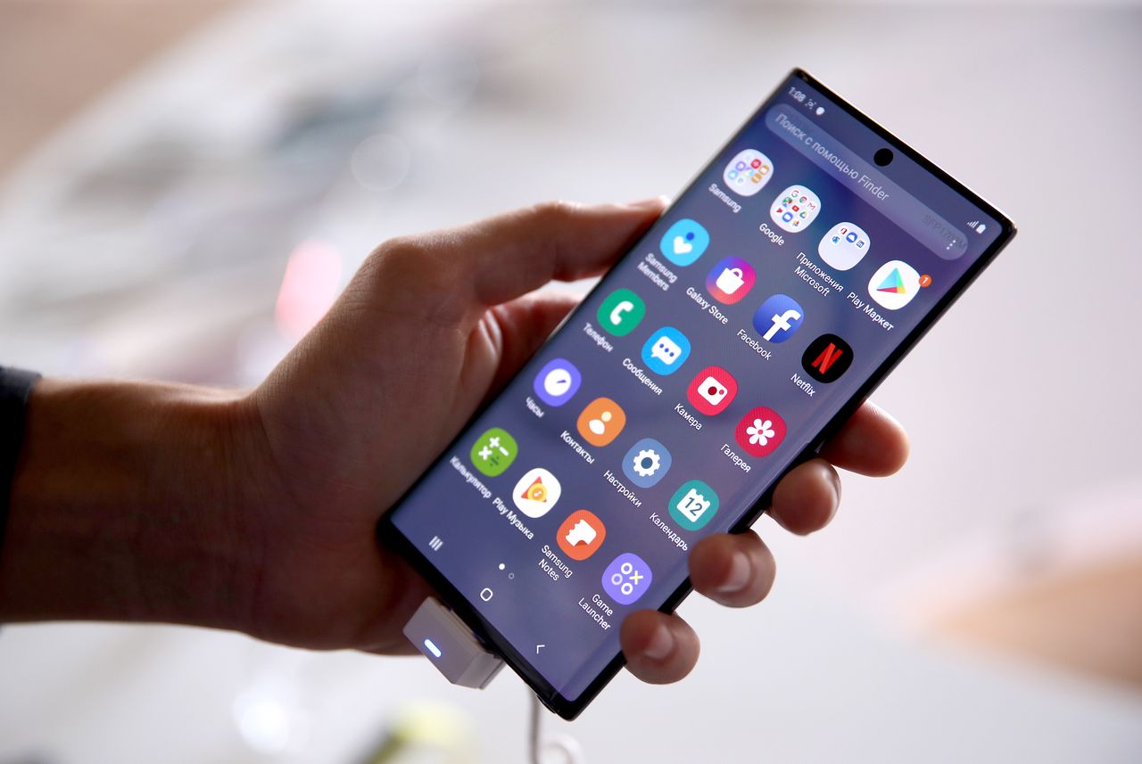 Samsung wprowadza aktualizację zabezpieczeń. Wiemy, które smartfony dostaną ją najpierw - Samsung Galaxy Note 10(Photo by Valery Sharifulin\TASS via Getty Images)