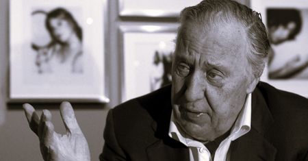 Czytał go cały świat. Frederick Forsyth odszedł w wieku 86 lat