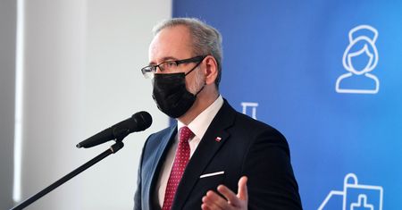 Nowe obostrzenia w Polsce. Minister zdrowia: dwa województwa z dodatkowymi restrykcjami