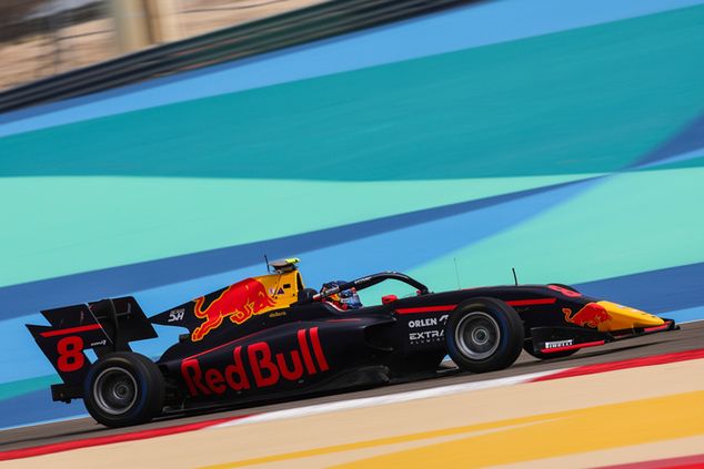 Kacper Sztuka za kierownicą bolidu MP Motorsport