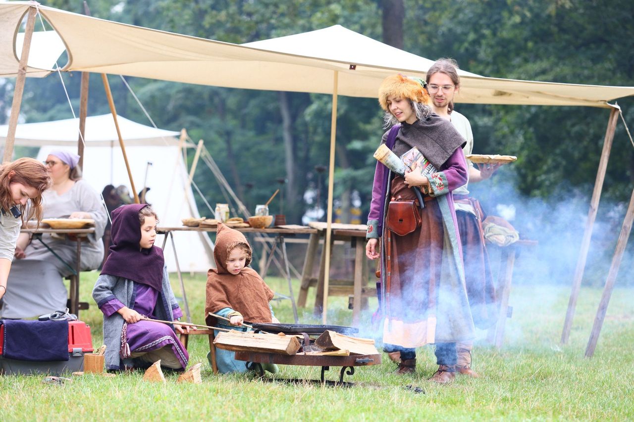 Bobrza: Piknik historyczny. Rekonstruktorzy pokazali rzemiosło