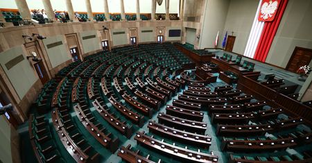 Awantura o miejsca w Sejmie. Zacięta walka PiS-u i Konfederacji
