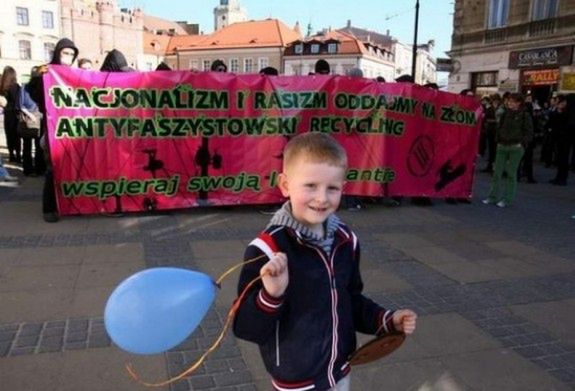 Razem przeciwko nacjonalizmowi - demonstracja na ulicach Warszawy