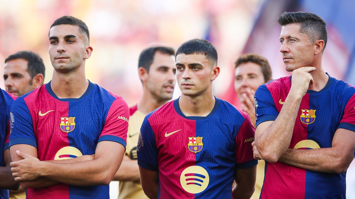 Getty Images / Eric Alonso / Na zdjęciu: Ferran Torres, Pedri i Robert Lewandowski