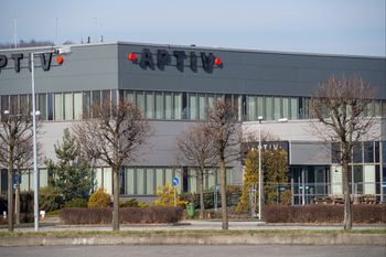 Gigant technologiczny zwalnia w Polsce. Pracę straci prawie 400 osób