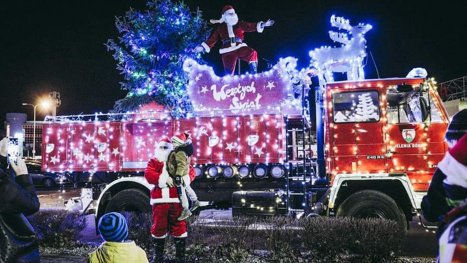 Jelenia Góra. Strażacki Święty Mikołaj znów w akcji. Radości nie było końca