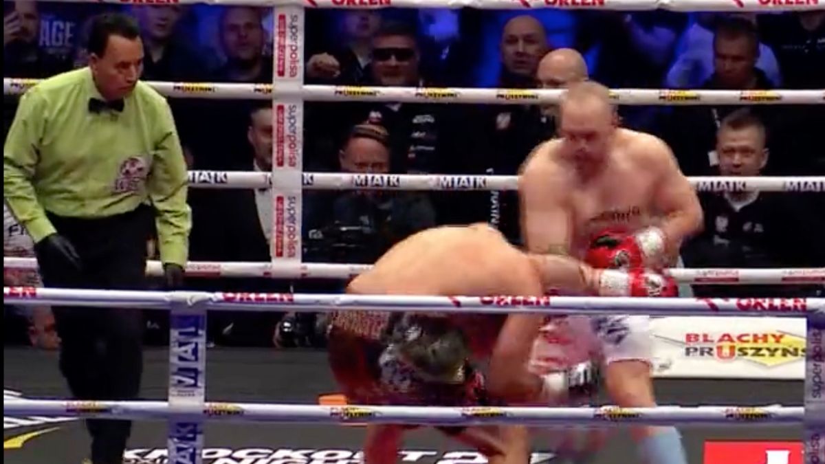 Twitter / TVP Sport / Na zdjęciu: walka Łukasza Różańskiego z Alenem Babiciem