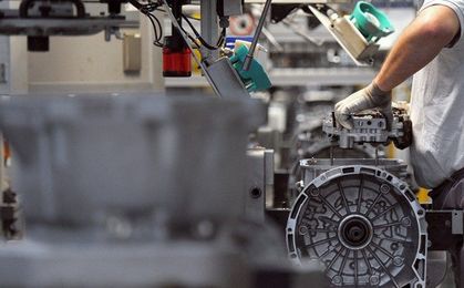 Spadała produkcja przemysłowa w strefie euro, wzrosła w Polsce