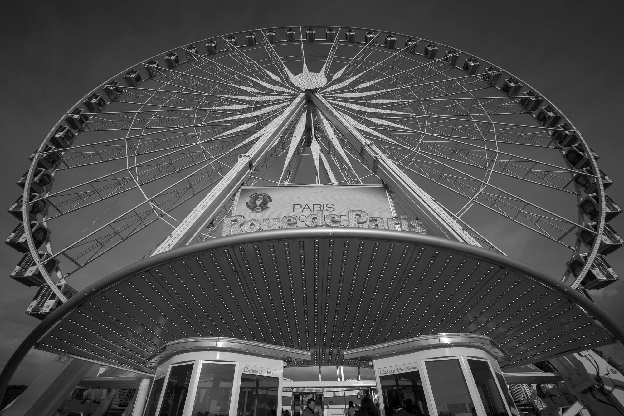 Paryż z szerszej perspektywy - Voigtländer Super Wide Heliar 15 mm f/4.5 Aspherical III 30