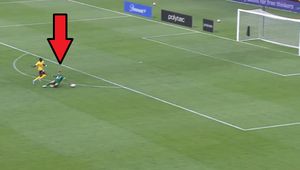 Zaryzykował. Kosztowna "wycieczka" polskiego bramkarza