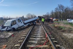 Tragedia na Węgrzech. Kilka osób zginęło w zderzeniu samochodu z pociągiem