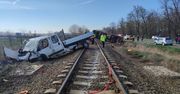 Tragedia na Węgrzech. Kilka osób zginęło w zderzeniu samochodu z pociągiem
