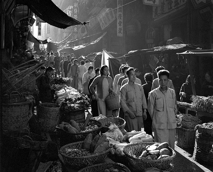 Inspirująca fotografia uliczna z Hong Kongu sprzed 60 lat 2
