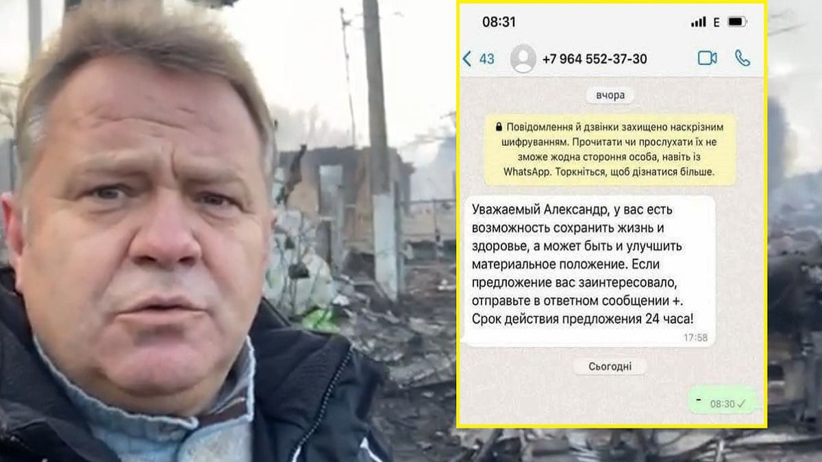 Przywódcy ukraińskich miast masowo otrzymują takie wiadomości. Na zdjęciu mer miasta Bucza Anatolii Fedoruk pokazujący zniszczenia wywołane tam rosyjskimi atakami