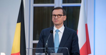 Poseł Lewicy skrytykował premiera. Zandberg: "ma inne spojrzenie" od partyjnego kolegi
