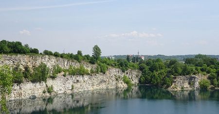 Krakowscy radni PiS mieli pomóc zakonnikom. Wyłączyli tereny duchownych spod ochrony