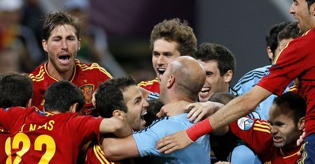 Euro 2012. Byli prezydenci RP i Sikorski na finale Euro w Kijowie