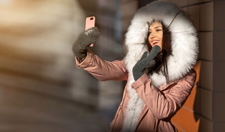 Najmodniejsze płaszcze damskie zimowe. Jaki model wybrać?