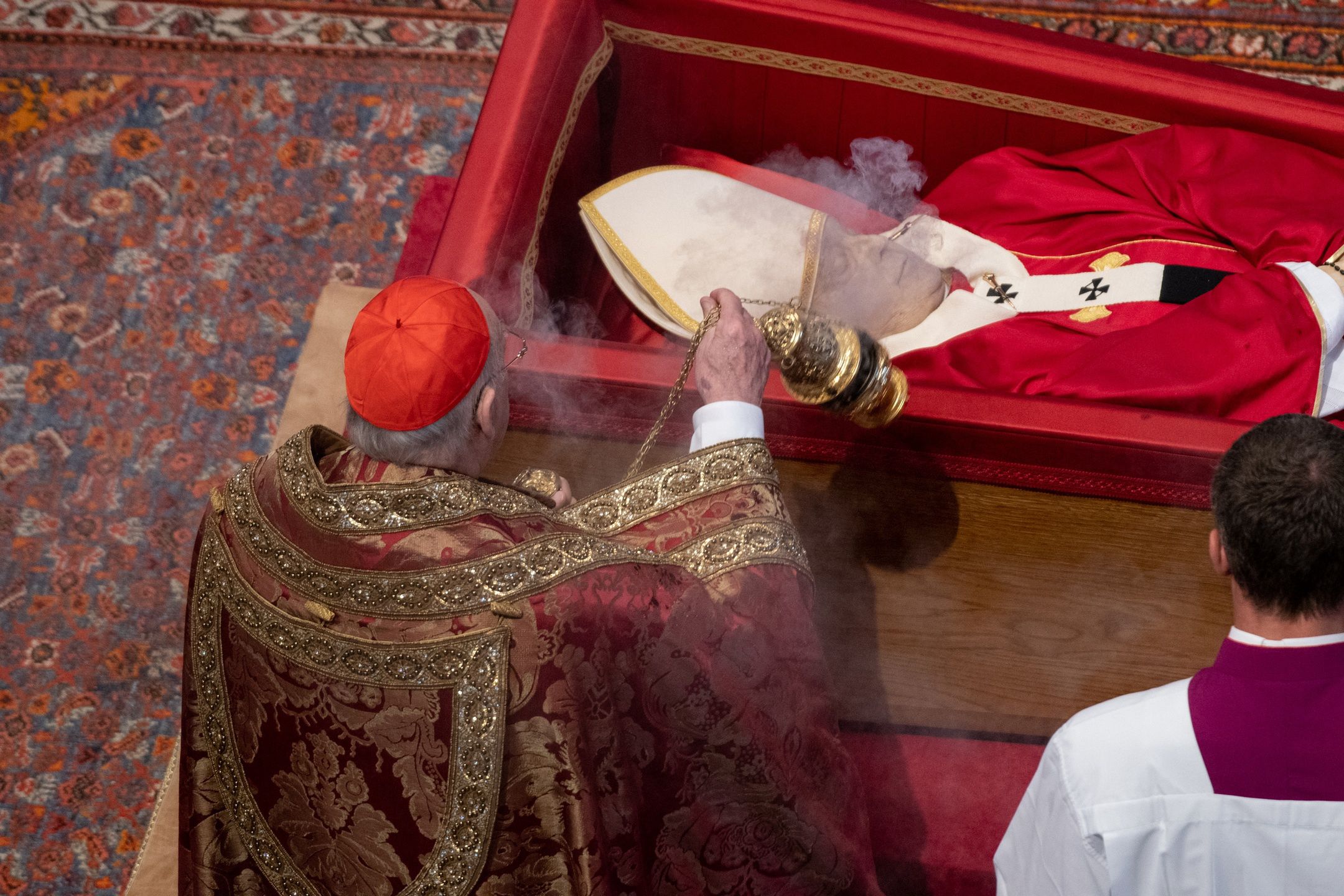 Śmierć papieża uruchamia tradycyjne procedury