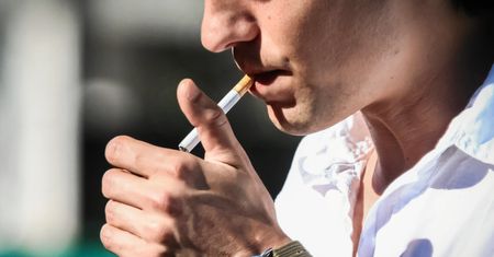 Polacy wydają ponad 6 tys. zł na papierosy. Tak wypadamy na tle UE