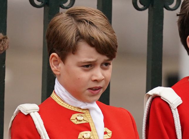 Książę George podczas koronacji króla Karola III