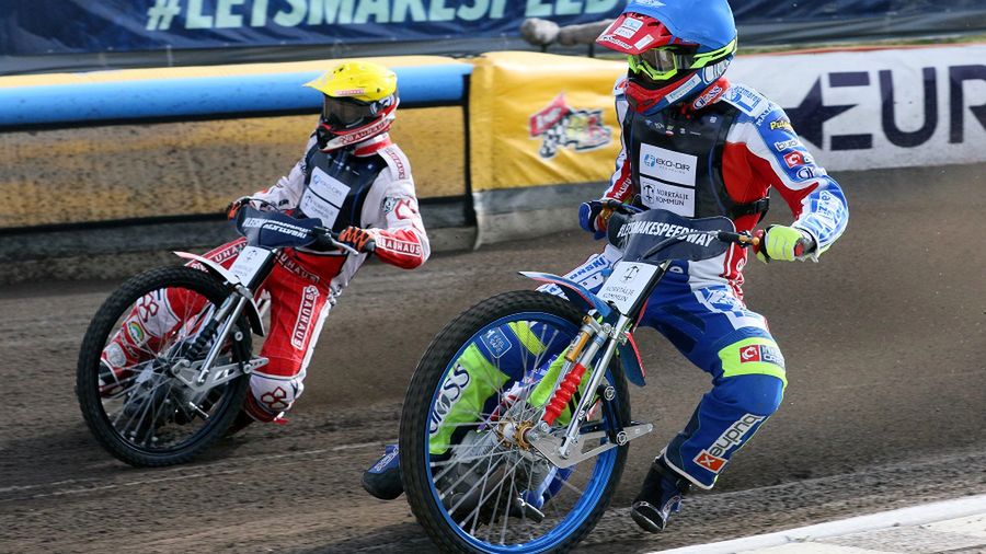 Zdjęcie okładkowe artykułu: Materiały prasowe / One Sport / Krzysztof Kasprzak (kask niebieski) i Andreas Jonsson