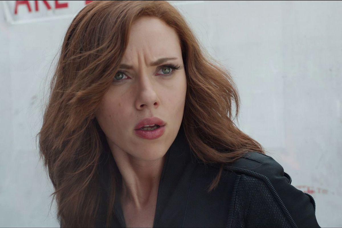 Scarlett Johansson w roli Czarnej Wdowy
