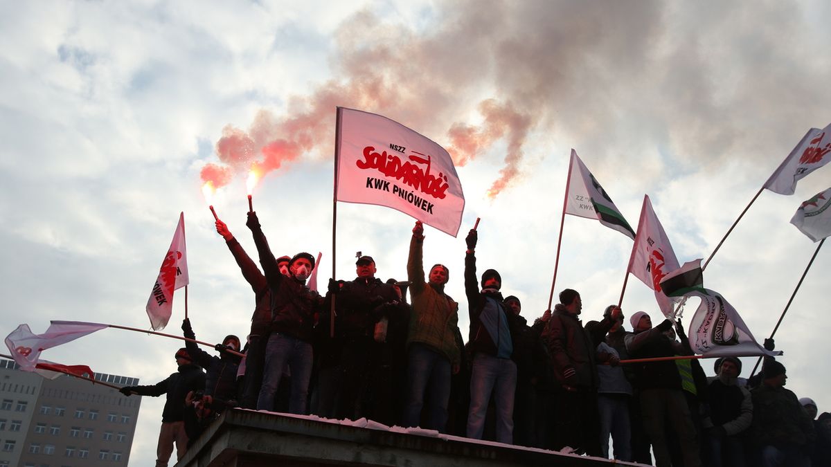 Strajk w JSW trwa już ponad tydzień. <br> Kiedy dojdzie do porozumienia?