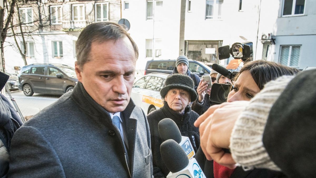 Prokuratura rozszerzyła zarzuty stawiane Leszkowi Czarneckiemu w śledztwie dot. afery GetBack. 