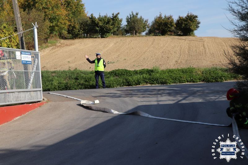 Opatowscy policjanci sprawdzili procedury podczas ćwiczeń kompleksowych „Silos 2026”