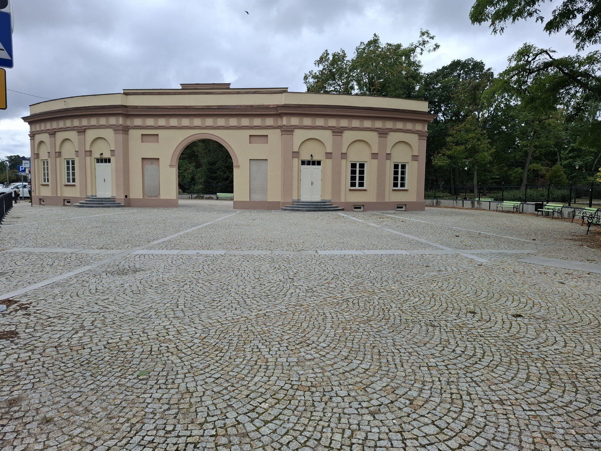 Postrzelenie dziewczynki w centrum Skierniewic