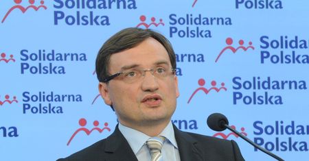 Ziobro przeciwko MSZ. "Szkaluje wizerunek Polski"