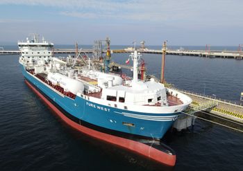 Import paliw i ropy do Polski. Oto co się stało w marcu